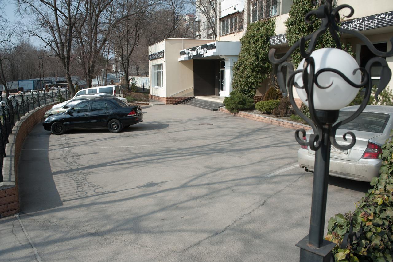 Bilyj Rojal Hotel Zaporizhia Eksteriør billede